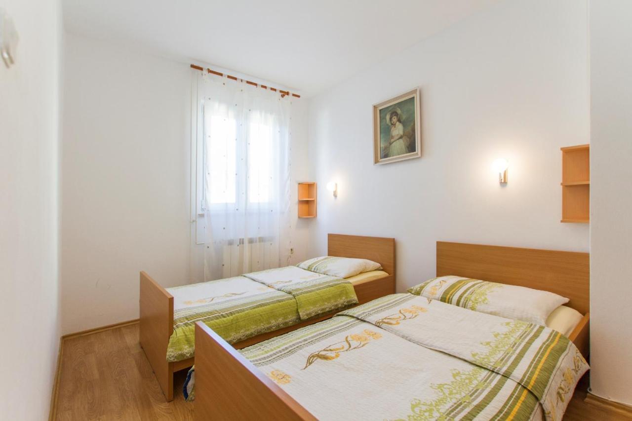 Apartments With A Parking Space Vinez, Labin - 11851 Exterior foto